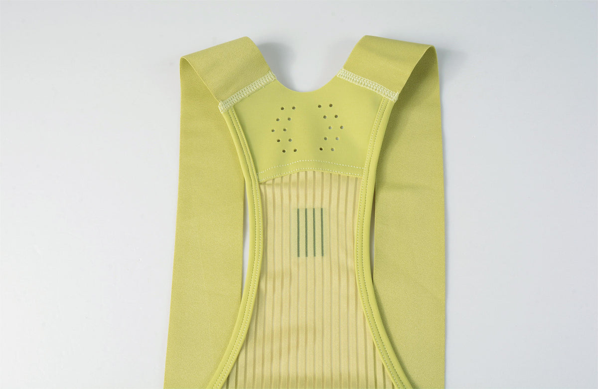 Women's Cargo Bib Shorts Yun Lan-Pale yellow