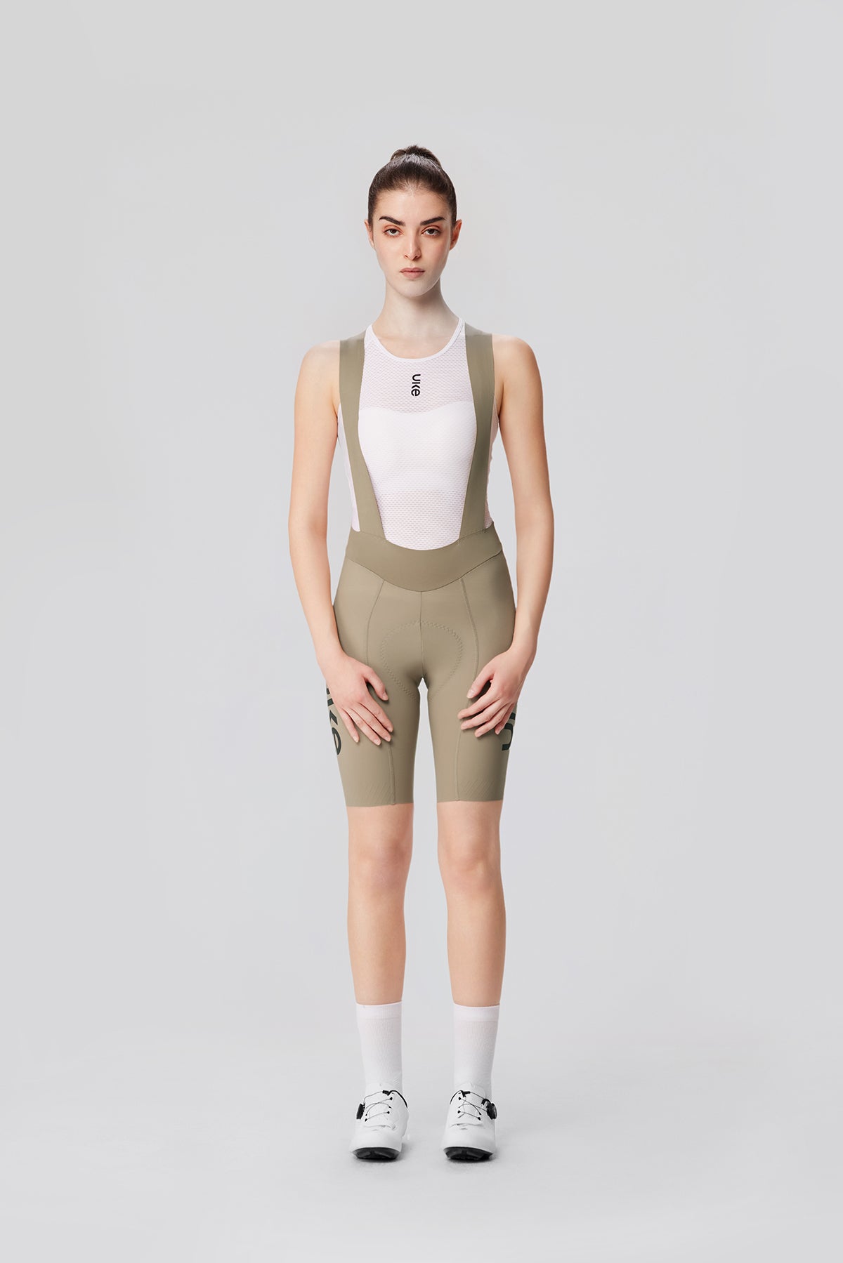 Women's Seamless Bib Shorts SI-1 Curly Shu-Grayish brown